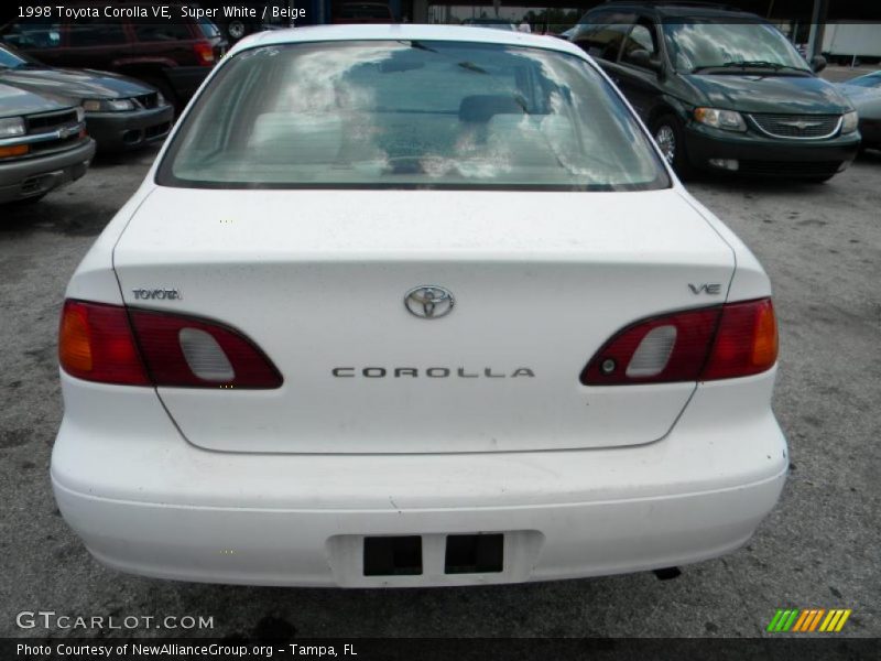 Super White / Beige 1998 Toyota Corolla VE