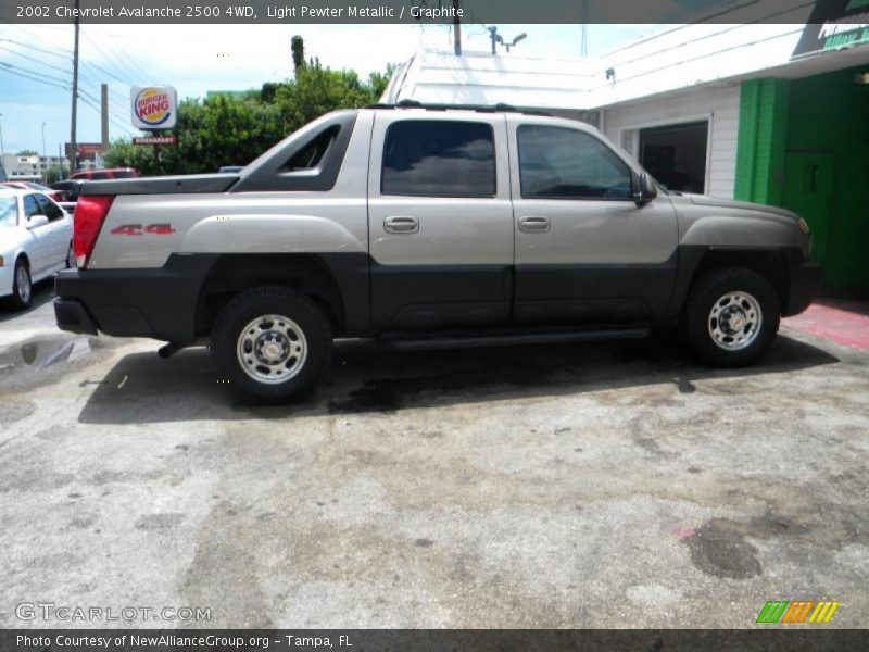 Light Pewter Metallic / Graphite 2002 Chevrolet Avalanche 2500 4WD