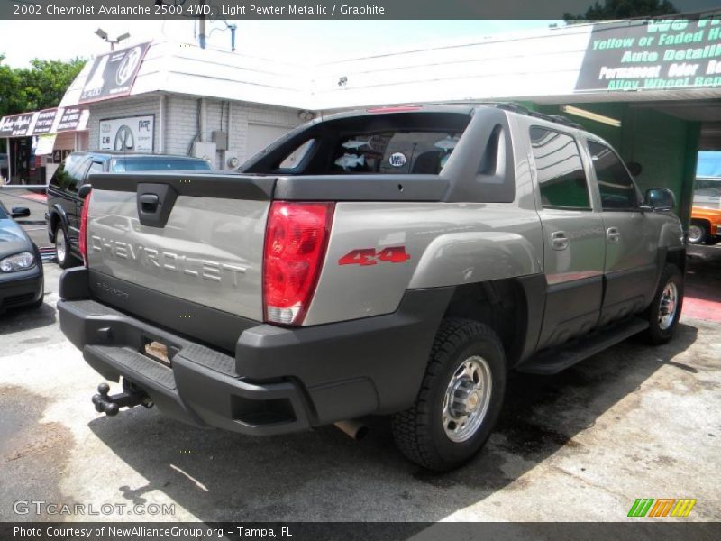 Light Pewter Metallic / Graphite 2002 Chevrolet Avalanche 2500 4WD