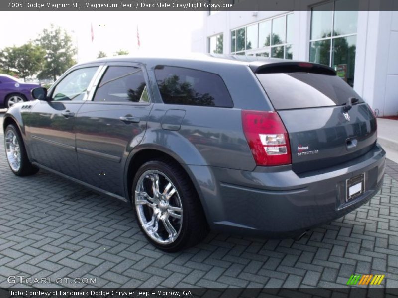 Magnesium Pearl / Dark Slate Gray/Light Graystone 2005 Dodge Magnum SE