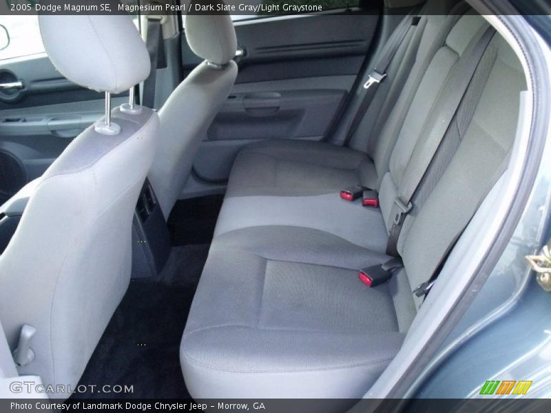 Magnesium Pearl / Dark Slate Gray/Light Graystone 2005 Dodge Magnum SE