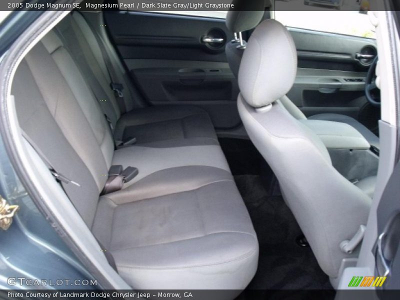 Magnesium Pearl / Dark Slate Gray/Light Graystone 2005 Dodge Magnum SE
