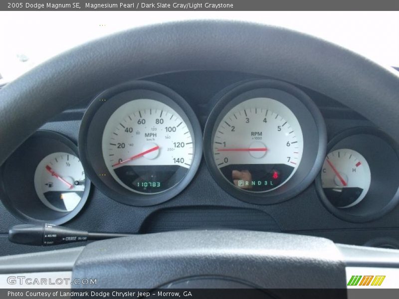 Magnesium Pearl / Dark Slate Gray/Light Graystone 2005 Dodge Magnum SE