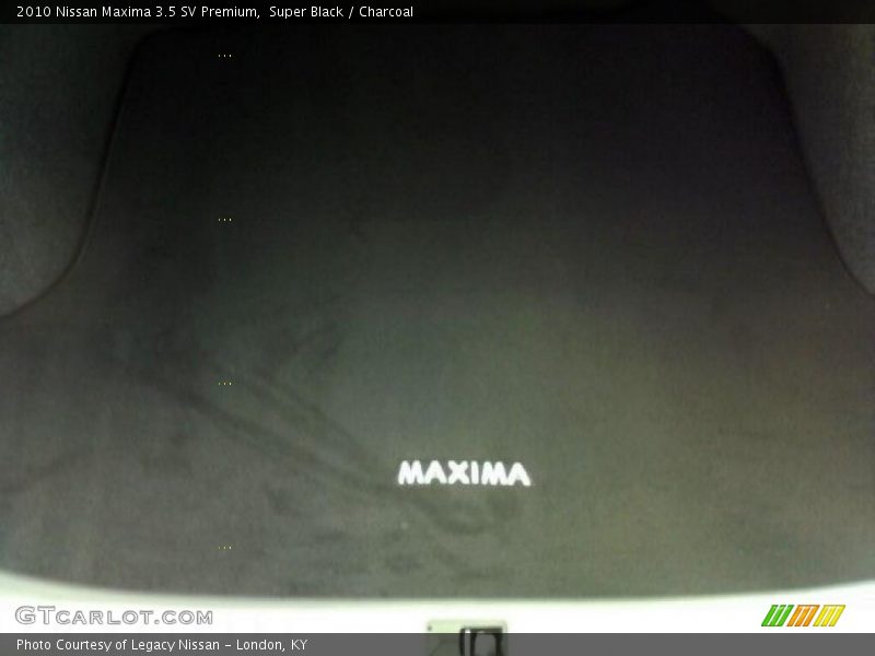 Super Black / Charcoal 2010 Nissan Maxima 3.5 SV Premium