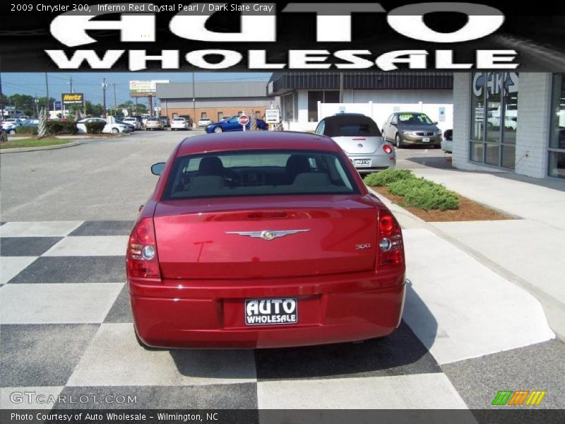 Inferno Red Crystal Pearl / Dark Slate Gray 2009 Chrysler 300