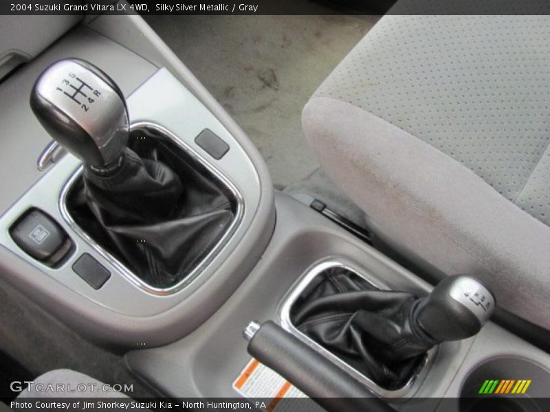 Silky Silver Metallic / Gray 2004 Suzuki Grand Vitara LX 4WD