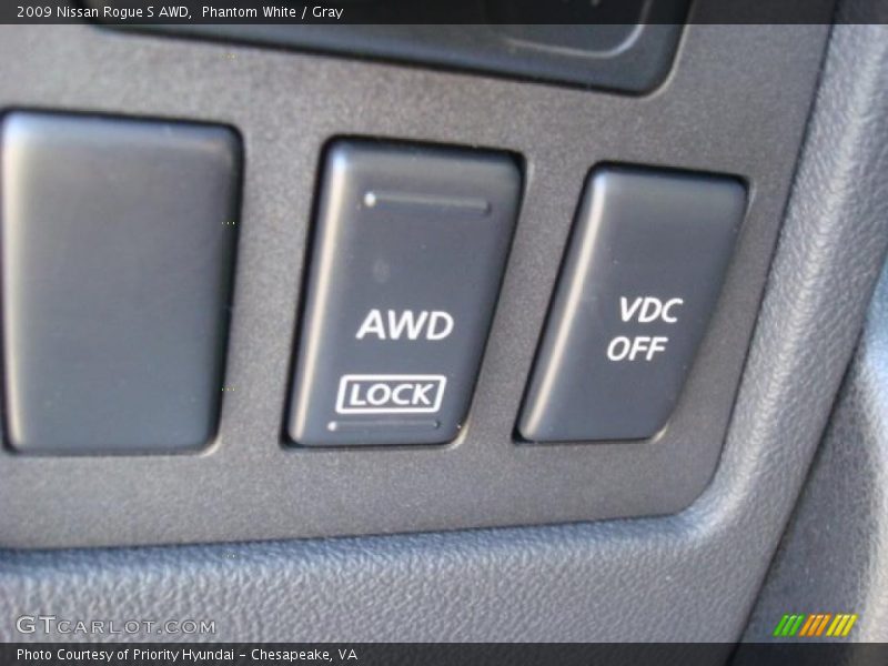 Phantom White / Gray 2009 Nissan Rogue S AWD