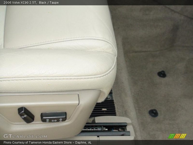 Black / Taupe 2006 Volvo XC90 2.5T