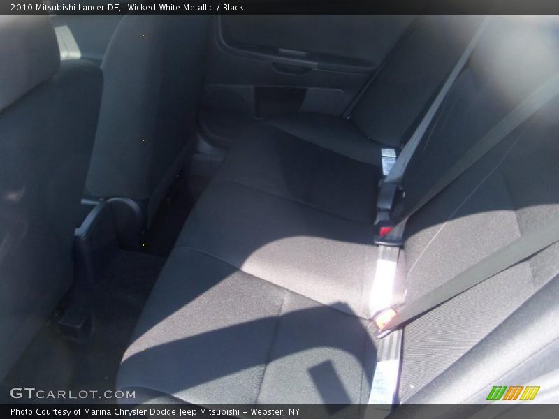 Wicked White Metallic / Black 2010 Mitsubishi Lancer DE
