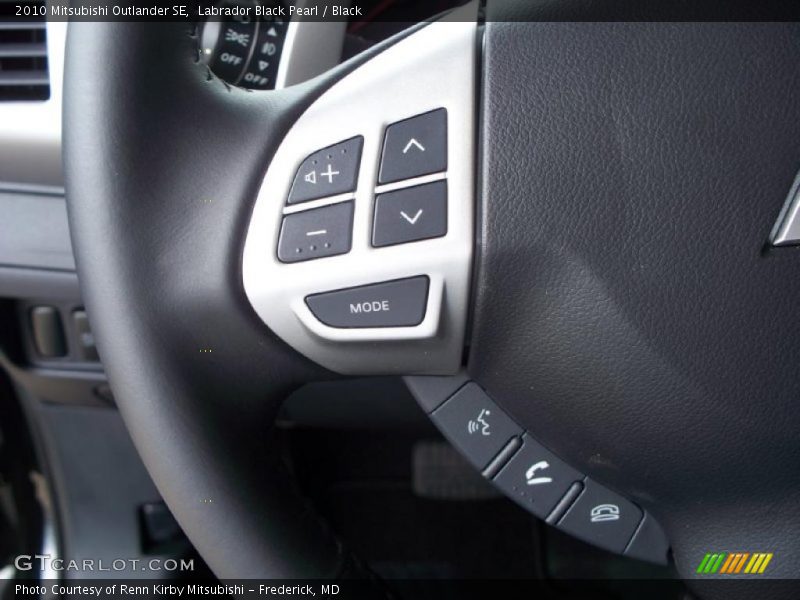 Labrador Black Pearl / Black 2010 Mitsubishi Outlander SE