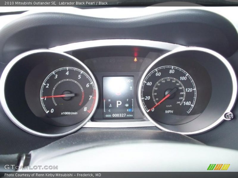 Labrador Black Pearl / Black 2010 Mitsubishi Outlander SE