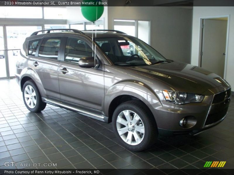 Quartz Brown Metallic / Black 2010 Mitsubishi Outlander SE