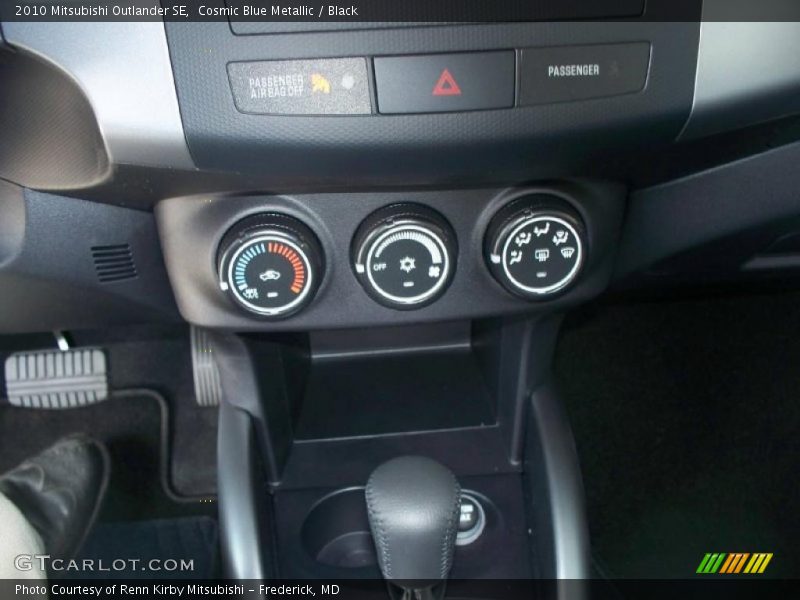 Cosmic Blue Metallic / Black 2010 Mitsubishi Outlander SE
