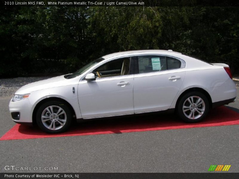 White Platinum Metallic Tri-Coat / Light Camel/Olive Ash 2010 Lincoln MKS FWD