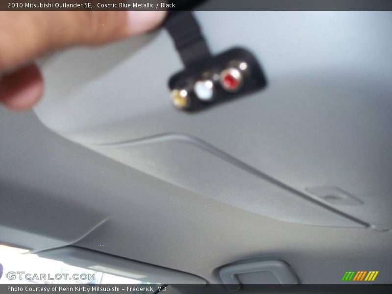 Cosmic Blue Metallic / Black 2010 Mitsubishi Outlander SE