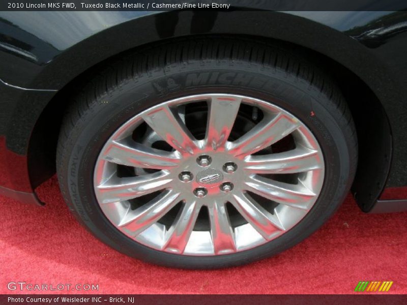 Tuxedo Black Metallic / Cashmere/Fine Line Ebony 2010 Lincoln MKS FWD