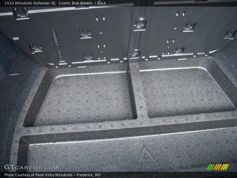 Cosmic Blue Metallic / Black 2010 Mitsubishi Outlander SE