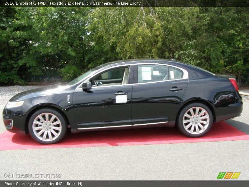 Tuxedo Black Metallic / Cashmere/Fine Line Ebony 2010 Lincoln MKS FWD