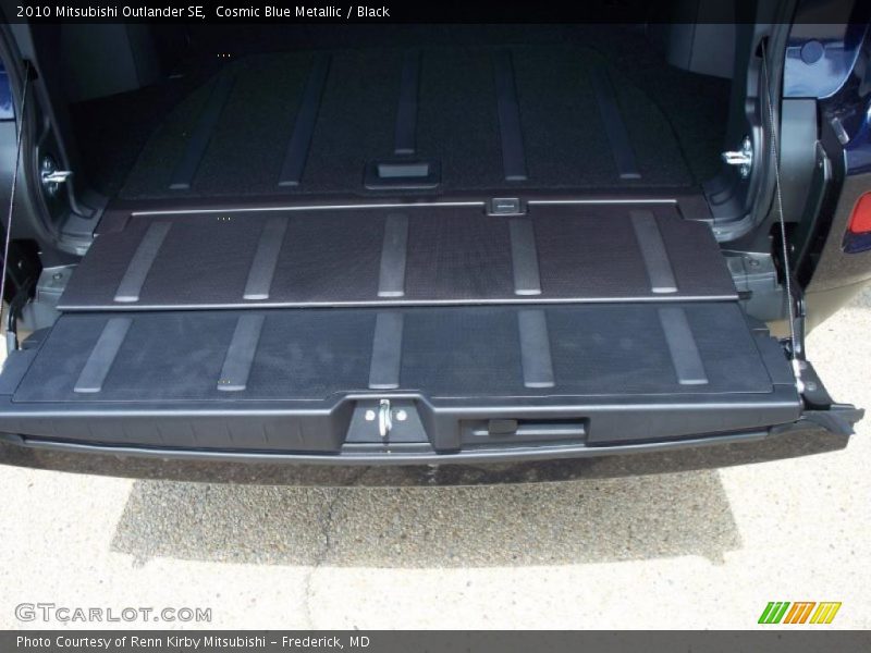 Cosmic Blue Metallic / Black 2010 Mitsubishi Outlander SE