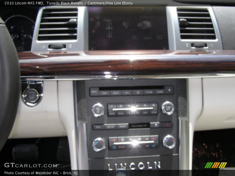 Tuxedo Black Metallic / Cashmere/Fine Line Ebony 2010 Lincoln MKS FWD