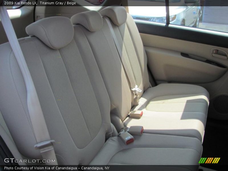 Titanium Gray / Beige 2009 Kia Rondo LX