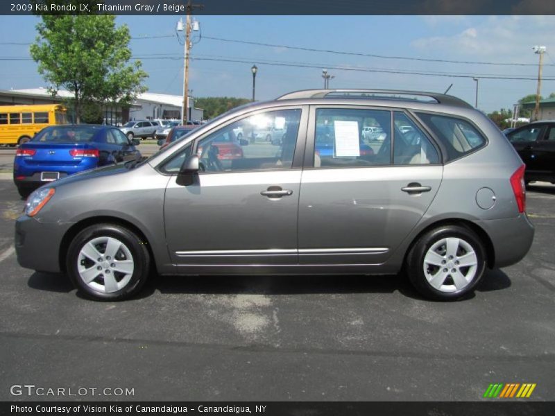 Titanium Gray / Beige 2009 Kia Rondo LX