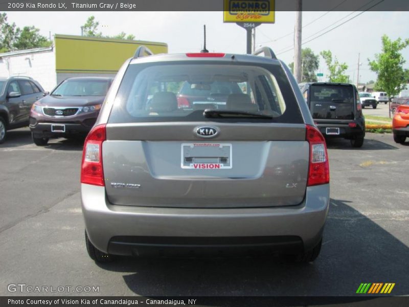 Titanium Gray / Beige 2009 Kia Rondo LX