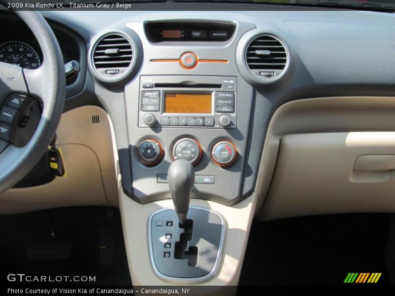 Titanium Gray / Beige 2009 Kia Rondo LX