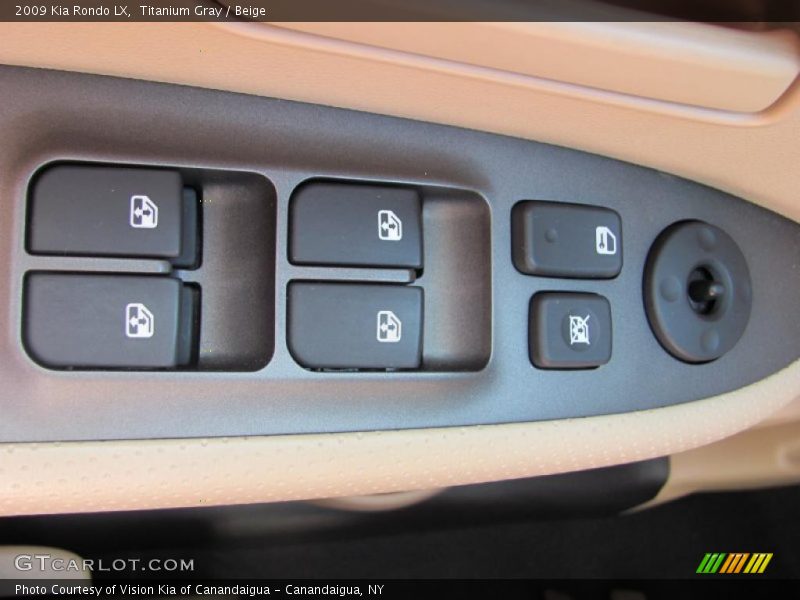 Titanium Gray / Beige 2009 Kia Rondo LX