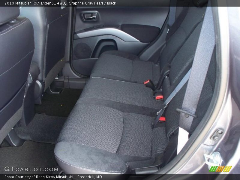 Graphite Gray Pearl / Black 2010 Mitsubishi Outlander SE 4WD