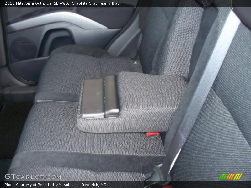Graphite Gray Pearl / Black 2010 Mitsubishi Outlander SE 4WD