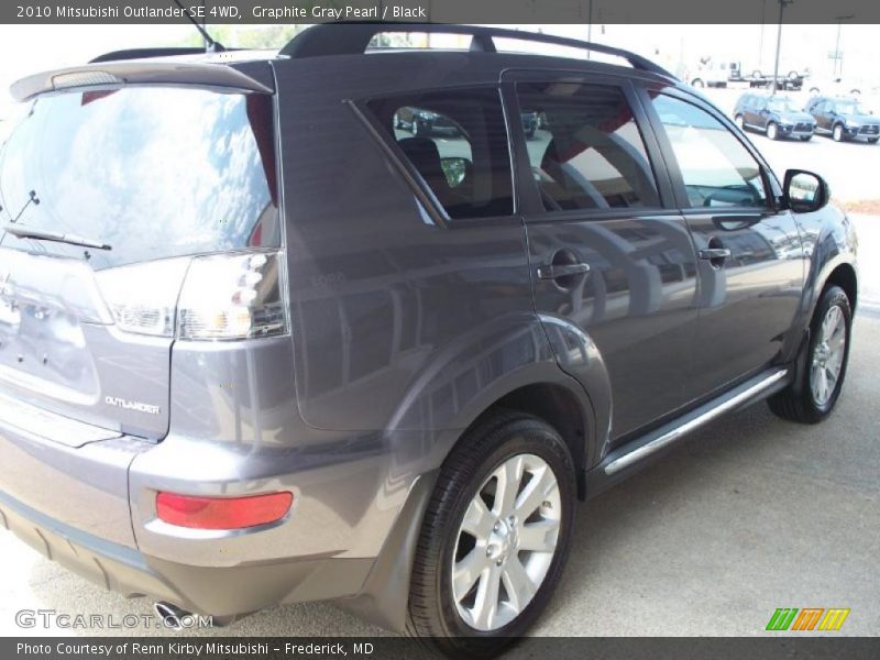 Graphite Gray Pearl / Black 2010 Mitsubishi Outlander SE 4WD