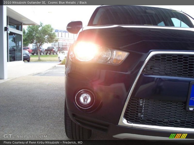 Cosmic Blue Metallic / Black 2010 Mitsubishi Outlander SE