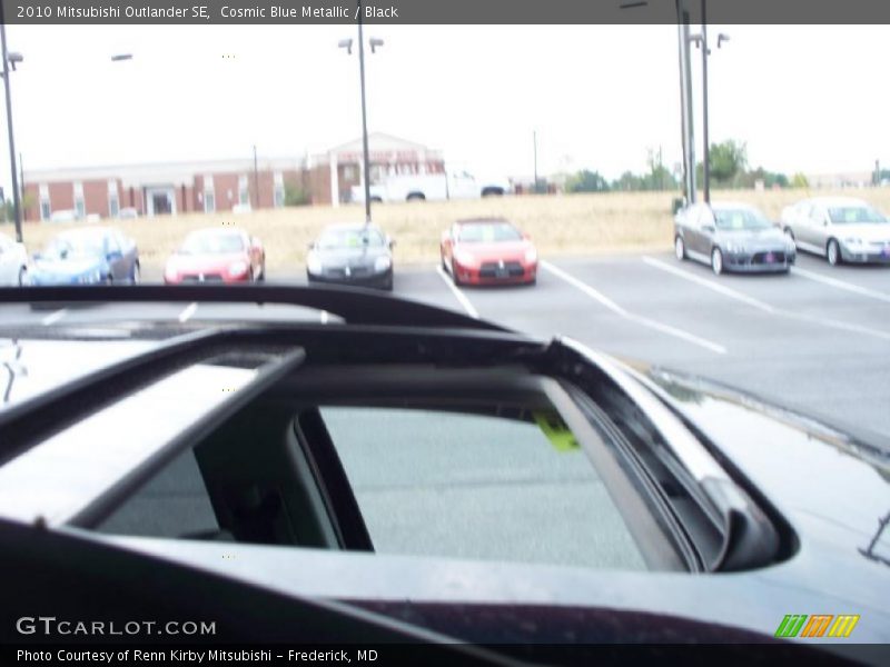 Cosmic Blue Metallic / Black 2010 Mitsubishi Outlander SE