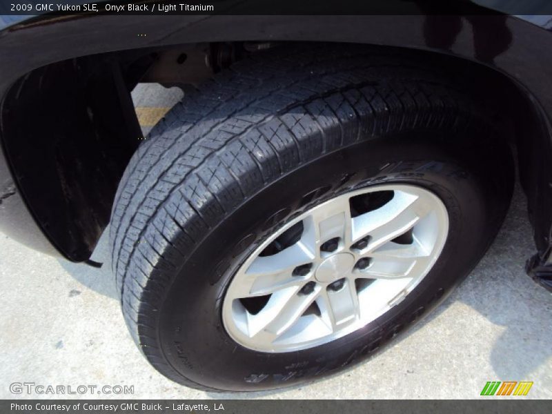 Onyx Black / Light Titanium 2009 GMC Yukon SLE