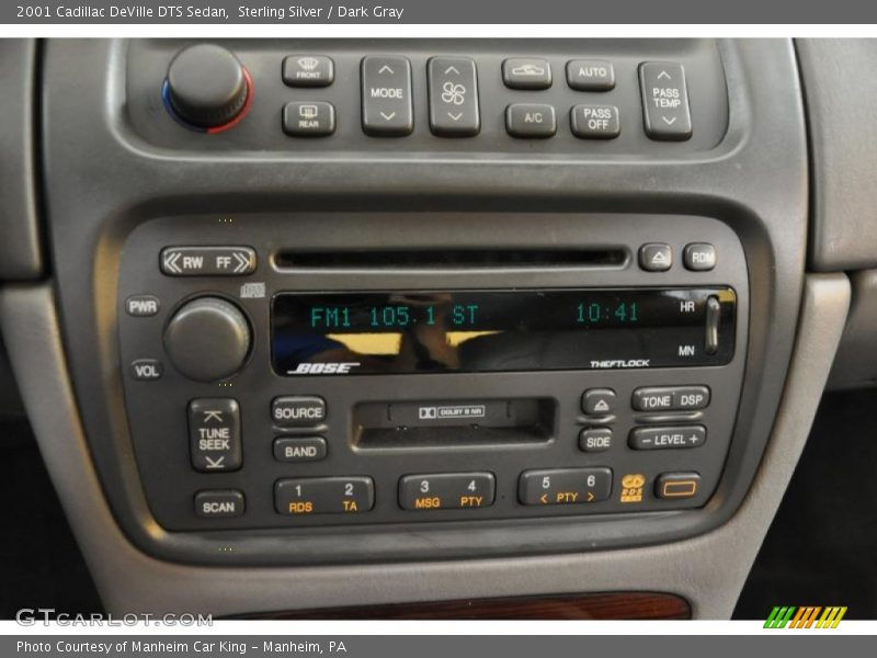 Sterling Silver / Dark Gray 2001 Cadillac DeVille DTS Sedan