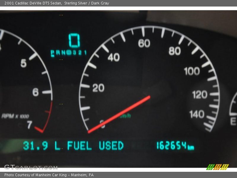 Sterling Silver / Dark Gray 2001 Cadillac DeVille DTS Sedan