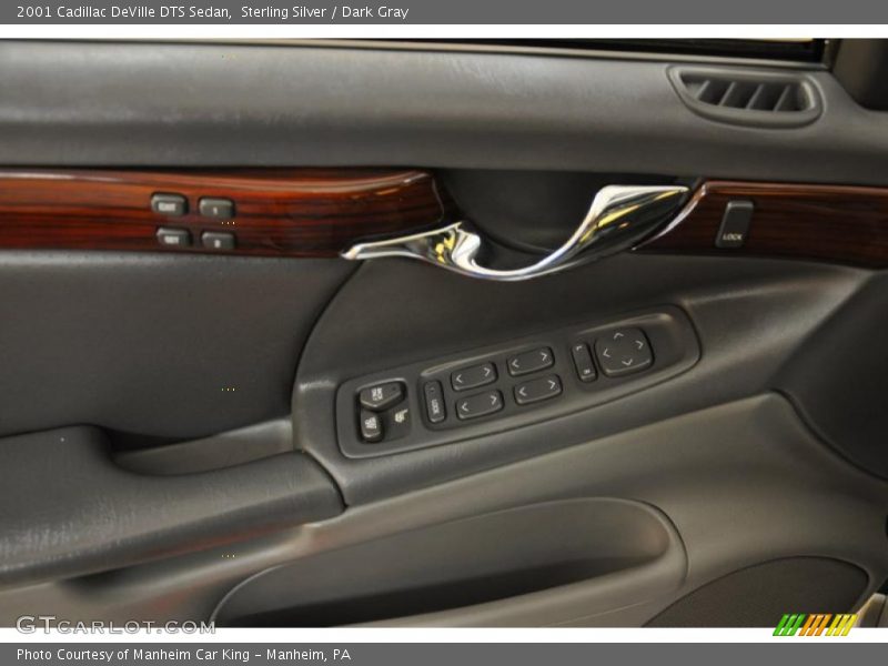 Sterling Silver / Dark Gray 2001 Cadillac DeVille DTS Sedan