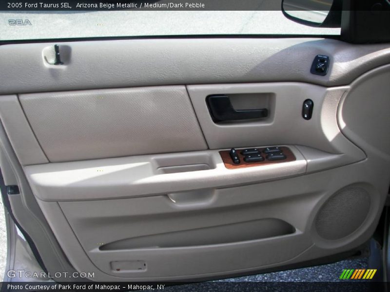 Arizona Beige Metallic / Medium/Dark Pebble 2005 Ford Taurus SEL