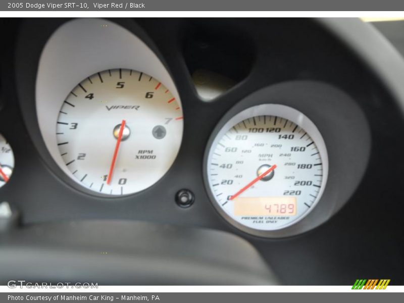 Viper Red / Black 2005 Dodge Viper SRT-10