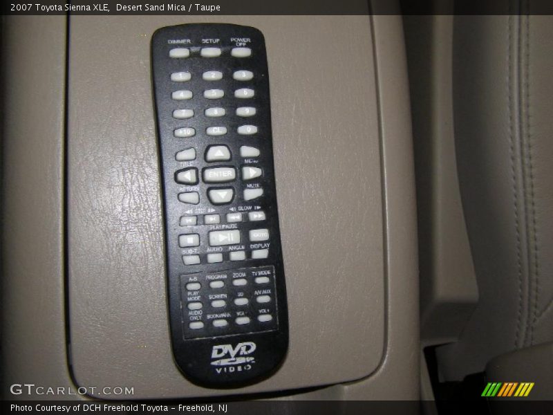 Desert Sand Mica / Taupe 2007 Toyota Sienna XLE