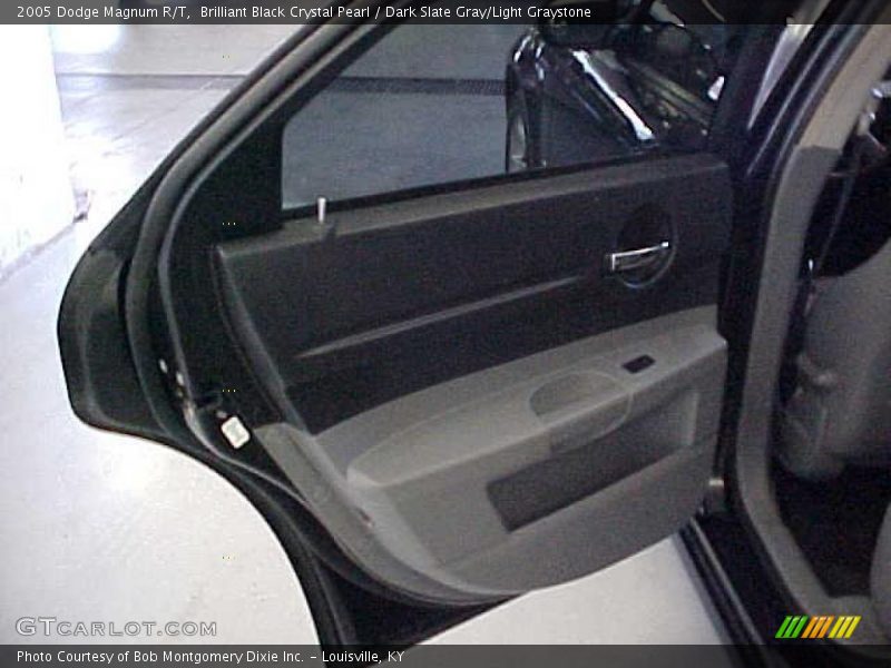 Brilliant Black Crystal Pearl / Dark Slate Gray/Light Graystone 2005 Dodge Magnum R/T