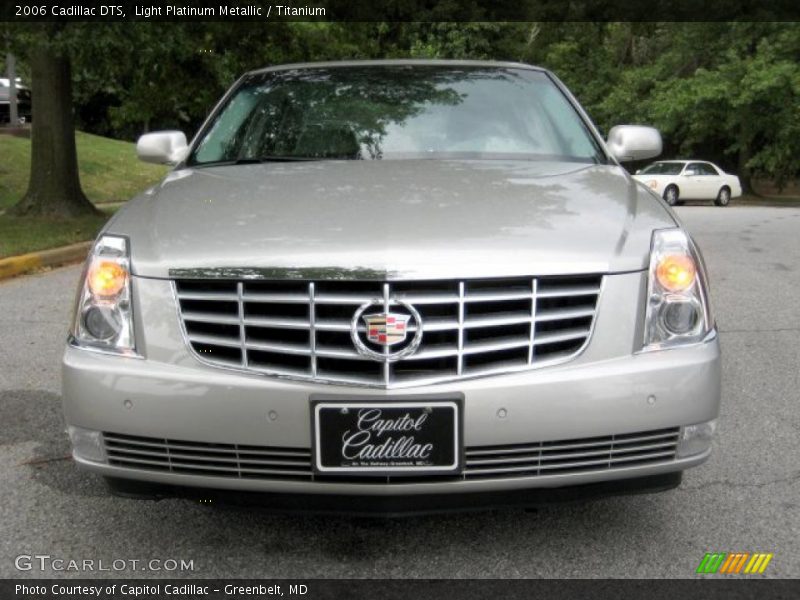 Light Platinum Metallic / Titanium 2006 Cadillac DTS