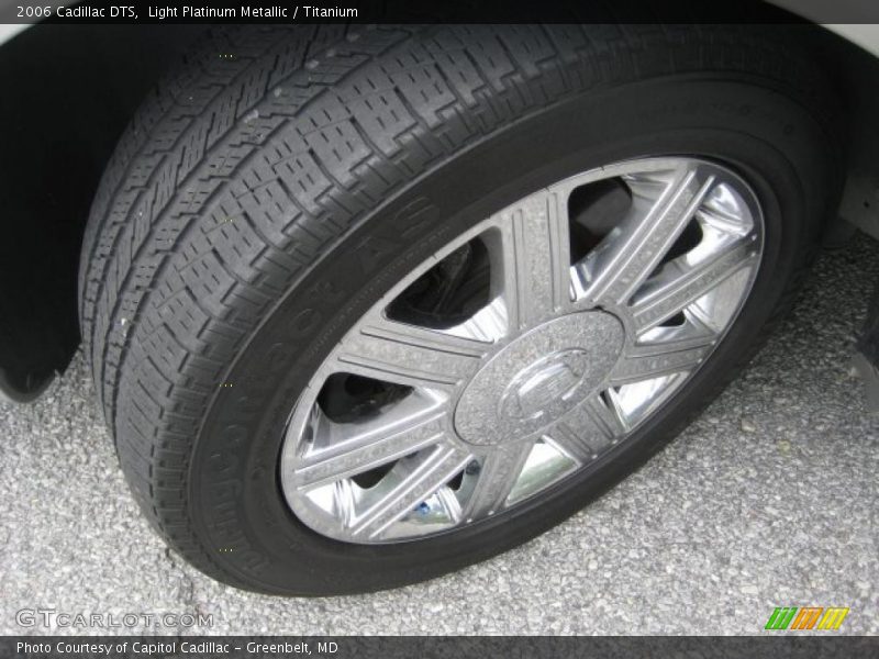 Light Platinum Metallic / Titanium 2006 Cadillac DTS