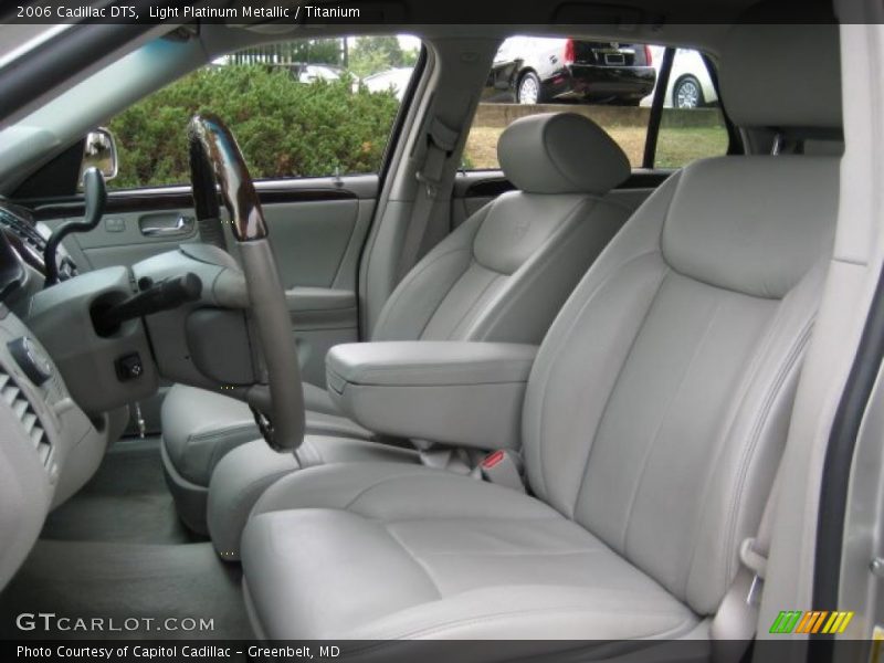Light Platinum Metallic / Titanium 2006 Cadillac DTS