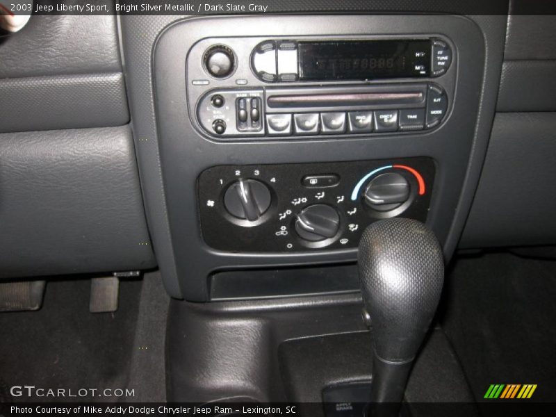 Bright Silver Metallic / Dark Slate Gray 2003 Jeep Liberty Sport