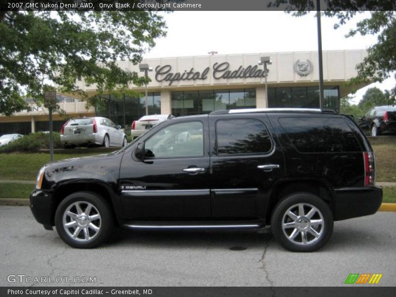 Onyx Black / Cocoa/Light Cashmere 2007 GMC Yukon Denali AWD