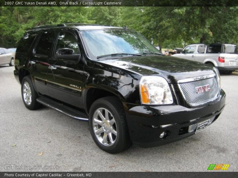 Onyx Black / Cocoa/Light Cashmere 2007 GMC Yukon Denali AWD