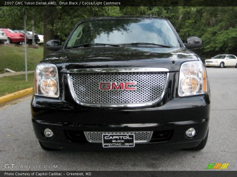 Onyx Black / Cocoa/Light Cashmere 2007 GMC Yukon Denali AWD