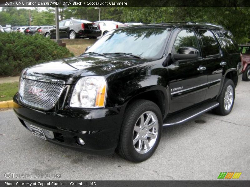 Onyx Black / Cocoa/Light Cashmere 2007 GMC Yukon Denali AWD